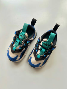 Nike Air 270 Reacts Size 4.5